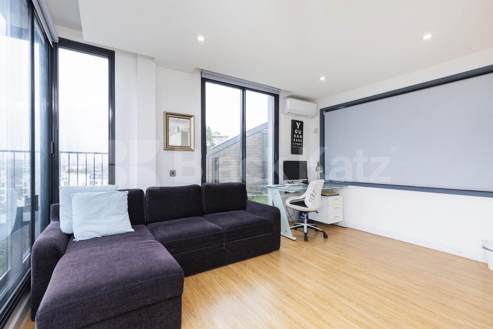 Stunning spacious 1 bed penthouse by Regents Park   Cubitt Court, Park Village East , Camden / Regents Park